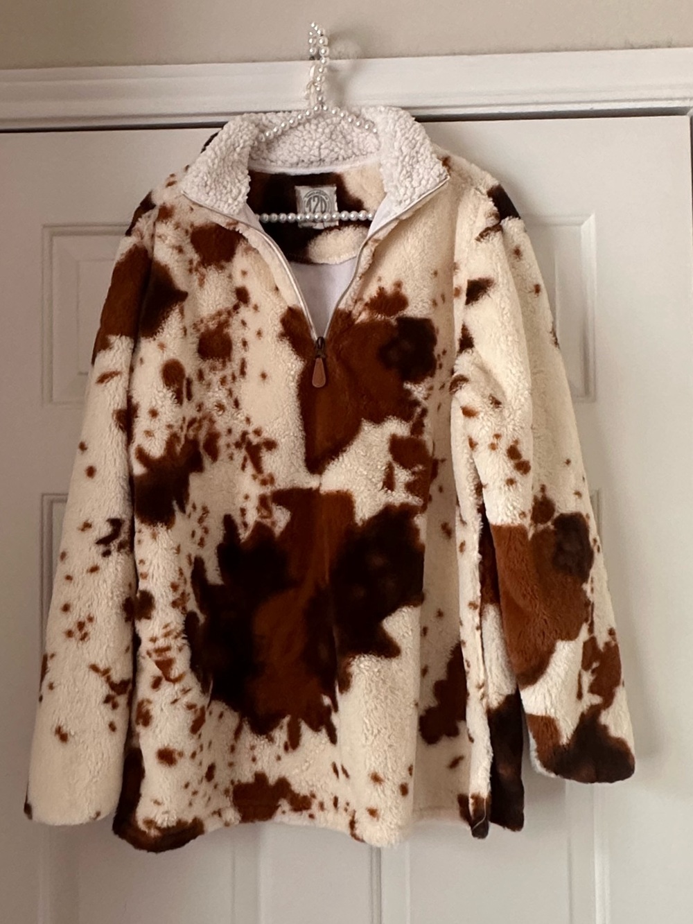 Tees 2 Ur Door Cow Print Sherpa Pullover